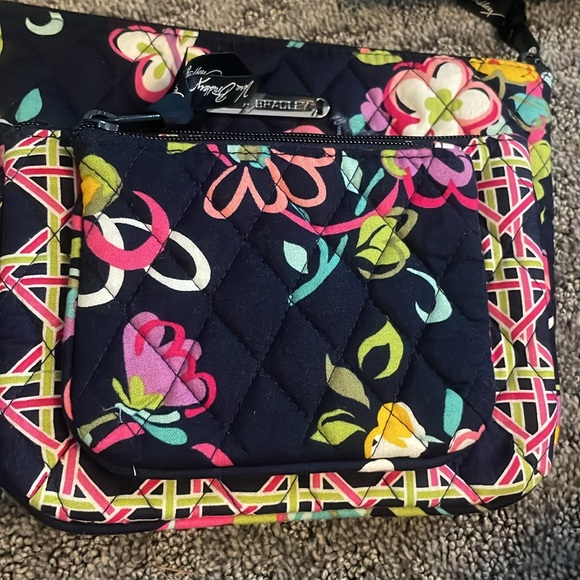 Vera Bradley set of 3 pouches - Picture 4 of 4